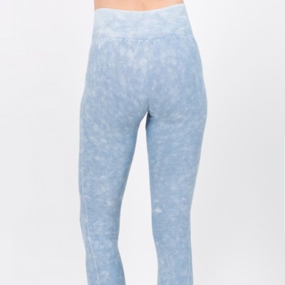 Vintage Wash Moto Detailed Seamless Tights - Picture 2 of 7